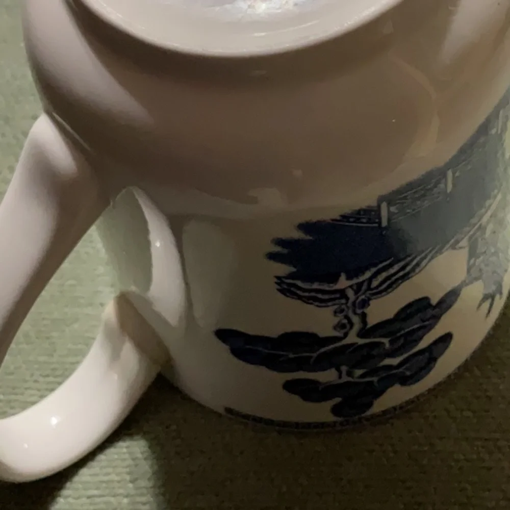 SET OF 2 COFFEE MUGS VINTAGE MADE IN ENGLAND CHURCHILL WILLOW BLUE